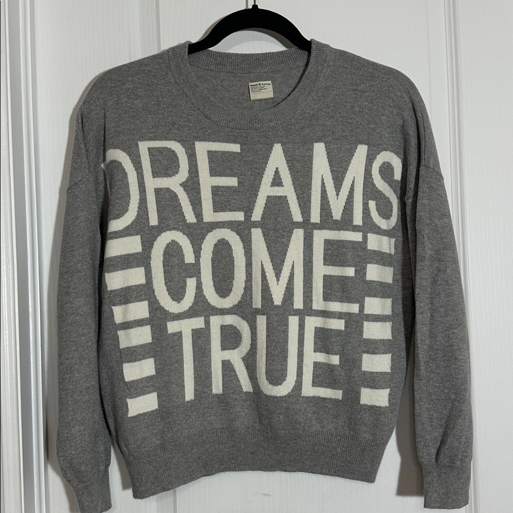 Grey knit cashmere sweater from the brand tout à coup.